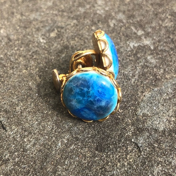 VINTAGE EARRINGS - Picture 2 of 4